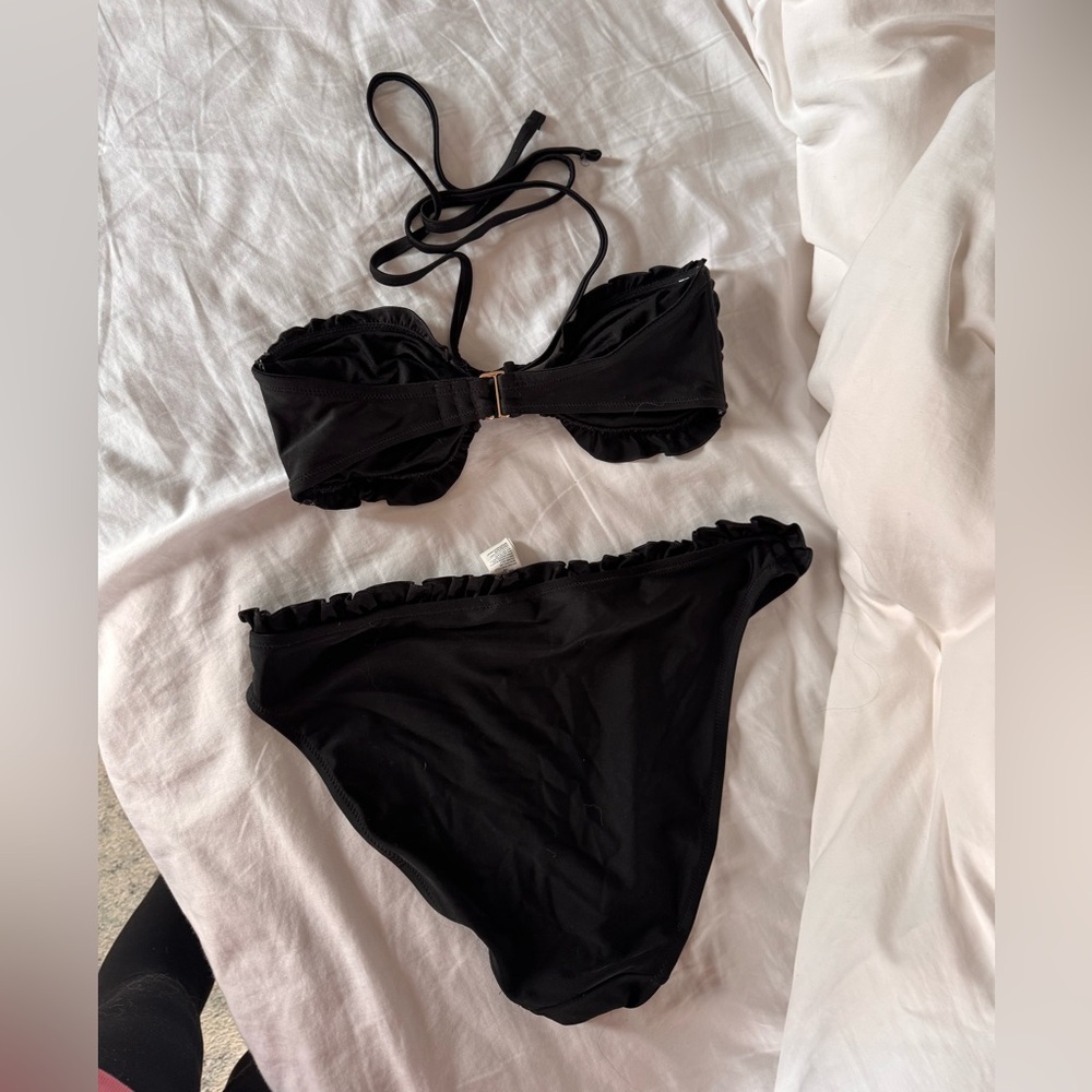 Old Navy High Rise Ruffle Trim Bikini - Picture 4 of 5
